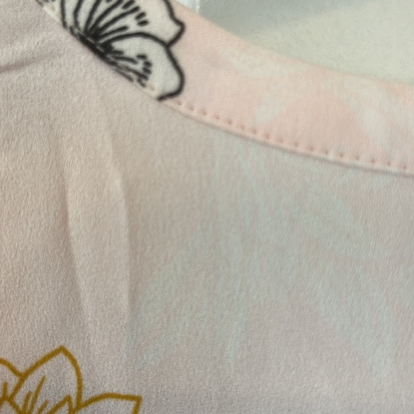 LOFT Plus Floral Top - Picture 8 of 9